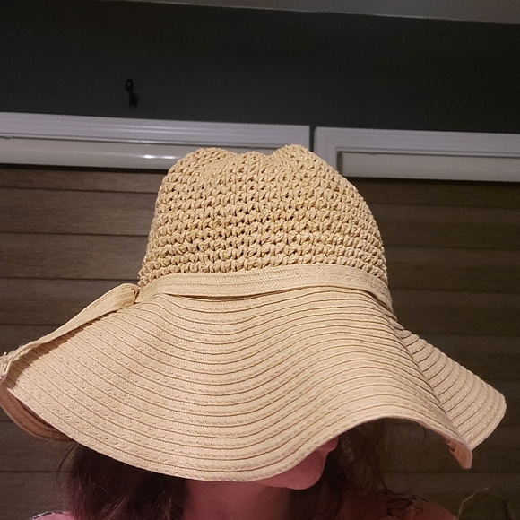 Vintage Straw Hat - Picture 2 of 4